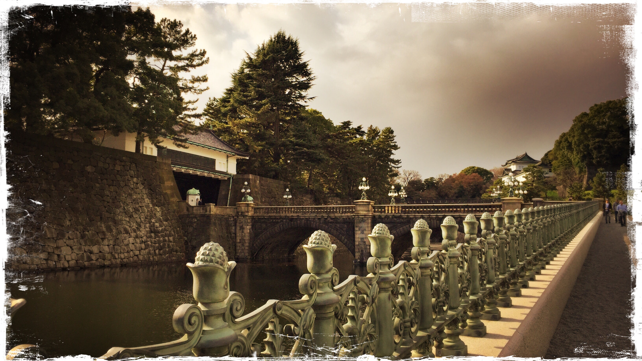Hipstamatic 304 sample photo. Japanese imperial palace tokyo photography