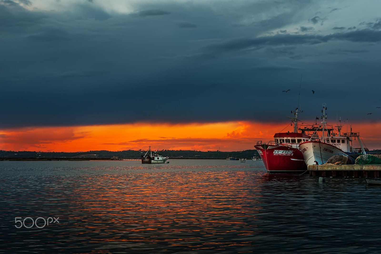 Canon EOS 30D + Canon EF 17-40mm F4L USM sample photo. Sundet at fishing port photography