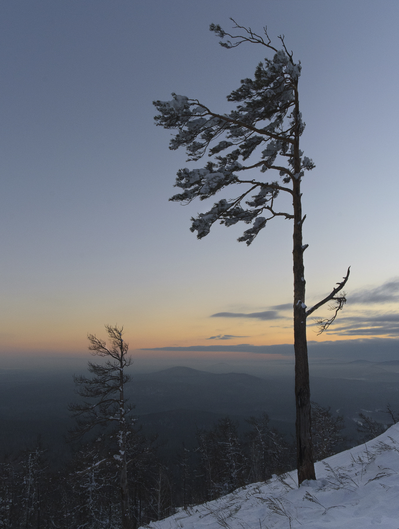 Nikon D7000 + Samyang 16mm F2 ED AS UMC CS sample photo. Against the force of the nature photography