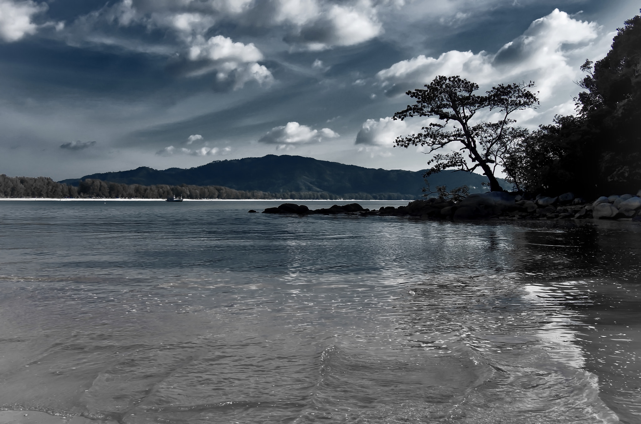 Pentax smc DA 17-70mm F4.0 AL (IF) SDM sample photo. Layan phuket photography