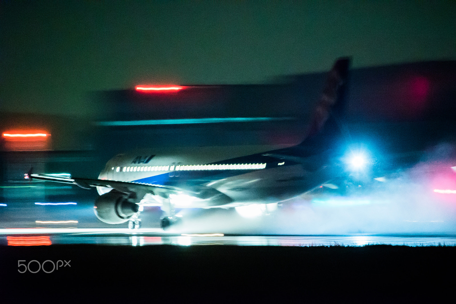 Sigma 150-500mm F5-6.3 DG OS HSM sample photo. Take-off on a rainy day photography