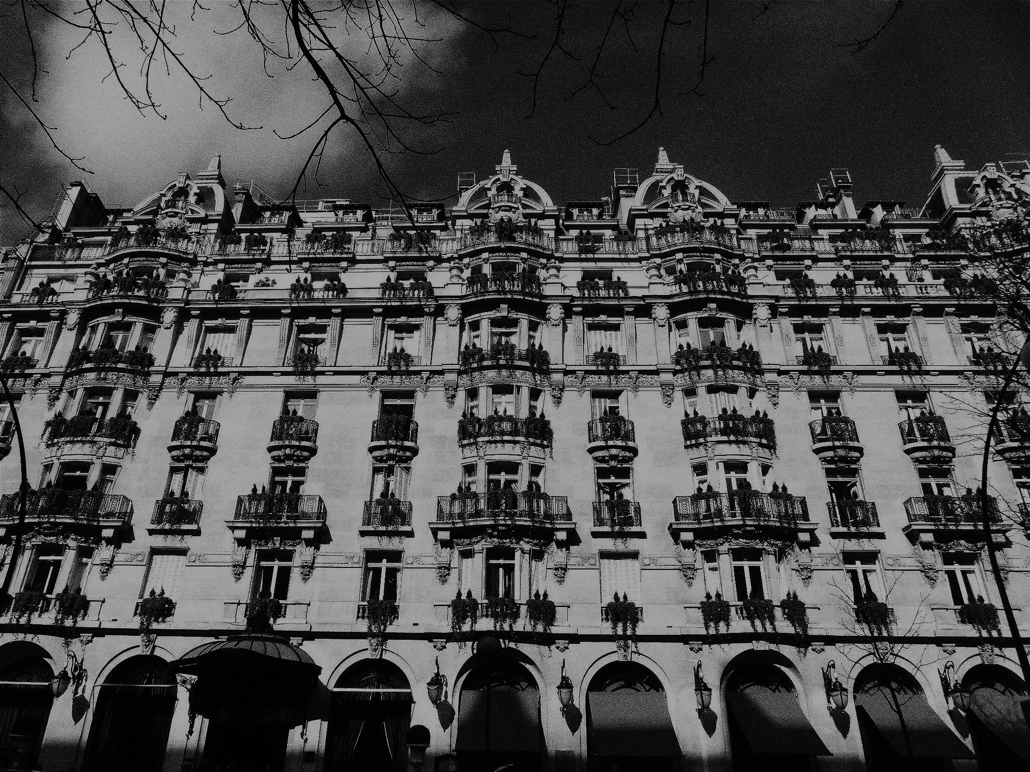 CASIO EX-ZR1000 sample photo. Paris photography