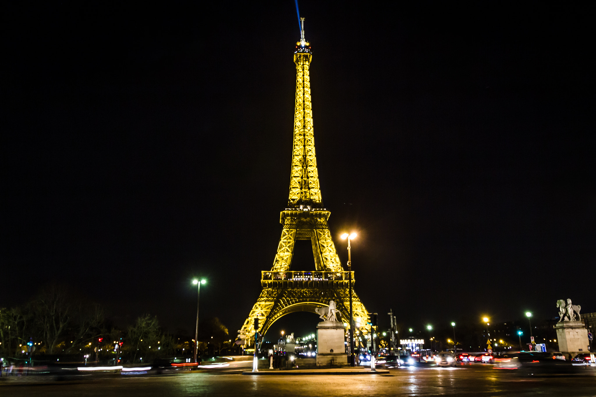 Sigma 17-70mm F2.8-4 DC Macro OS HSM sample photo. Tour eiffel photography