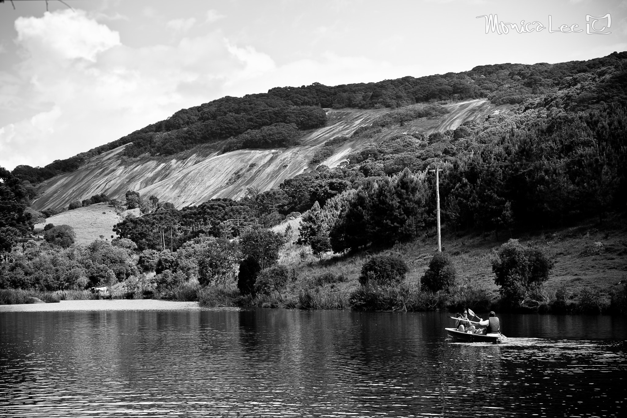 Sony a6000 + Sony FE 24-240mm F3.5-6.3 OSS sample photo. Boat ride photography