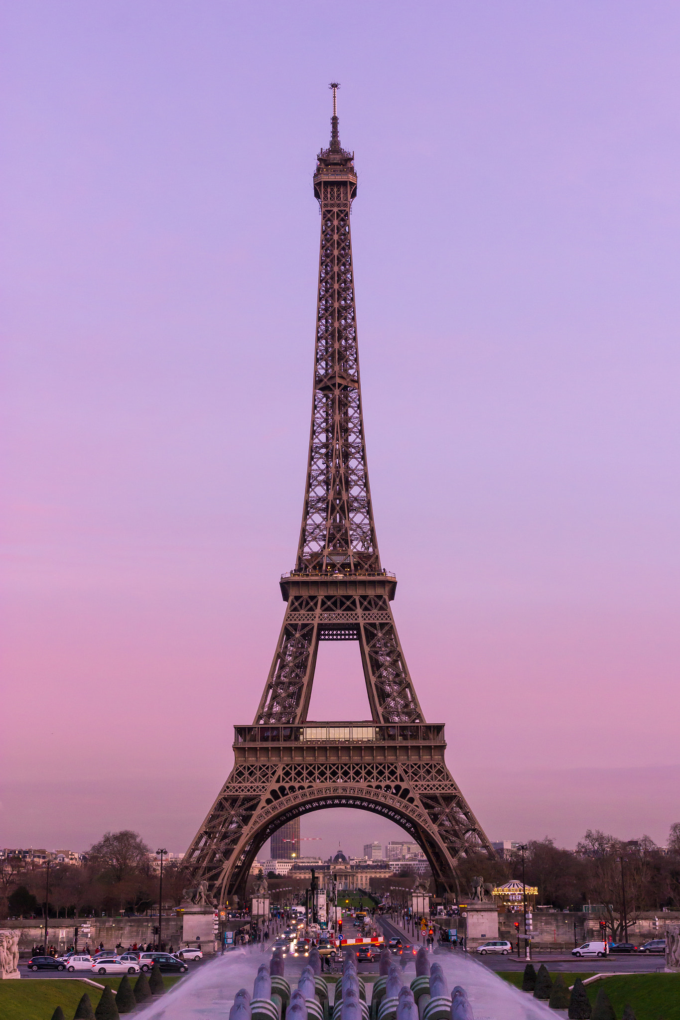 Sigma 17-70mm F2.8-4 DC Macro OS HSM sample photo. Eiffel tower dusk photography