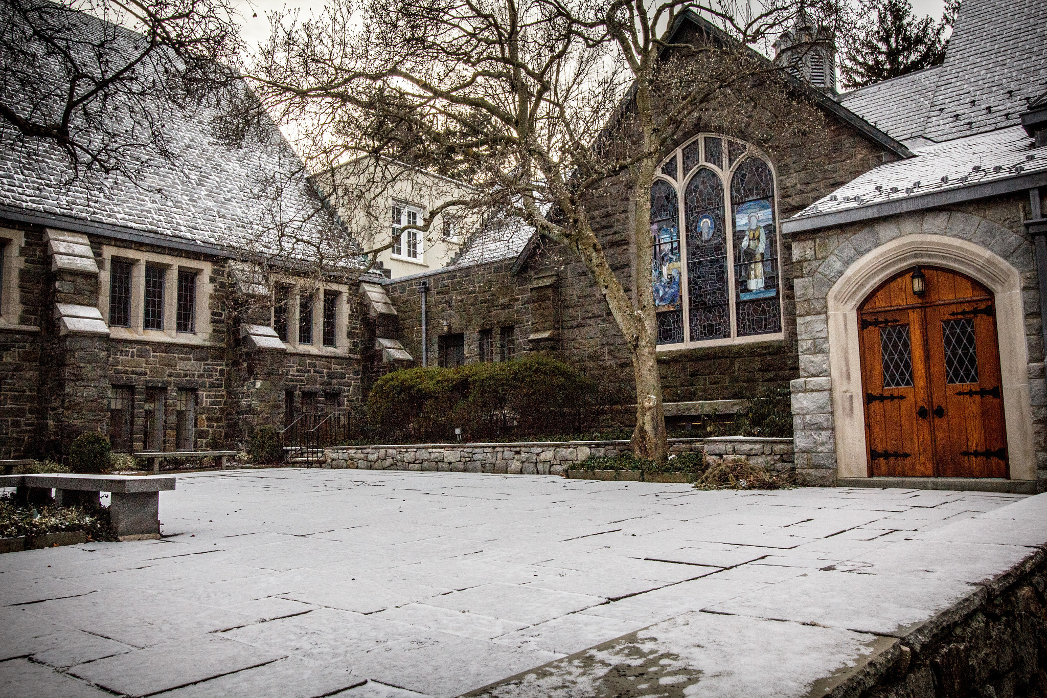 Canon EF-S 10-18mm F4.5–5.6 IS STM sample photo. A dusting of snow photography