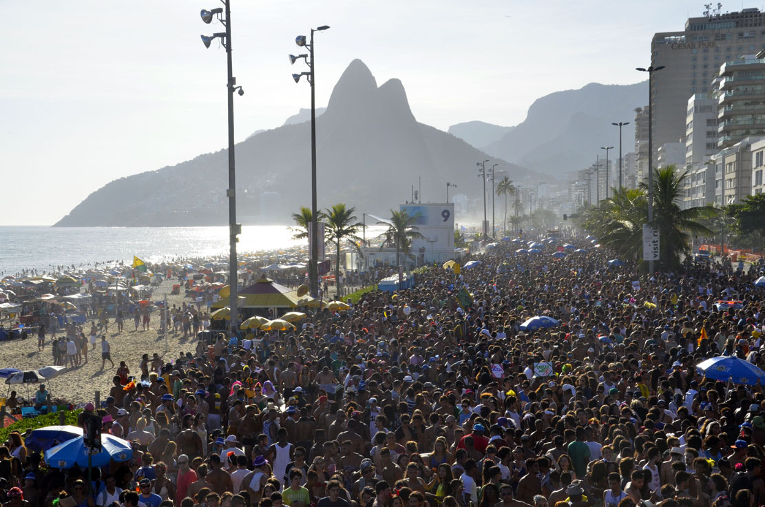 Nikon D7000 + AF Zoom-Nikkor 35-135mm f/3.5-4.5 N sample photo. Bloco se não quiser me dar, me empresta - ipanema - rio de janeiro - photo: alexandre macieira photography