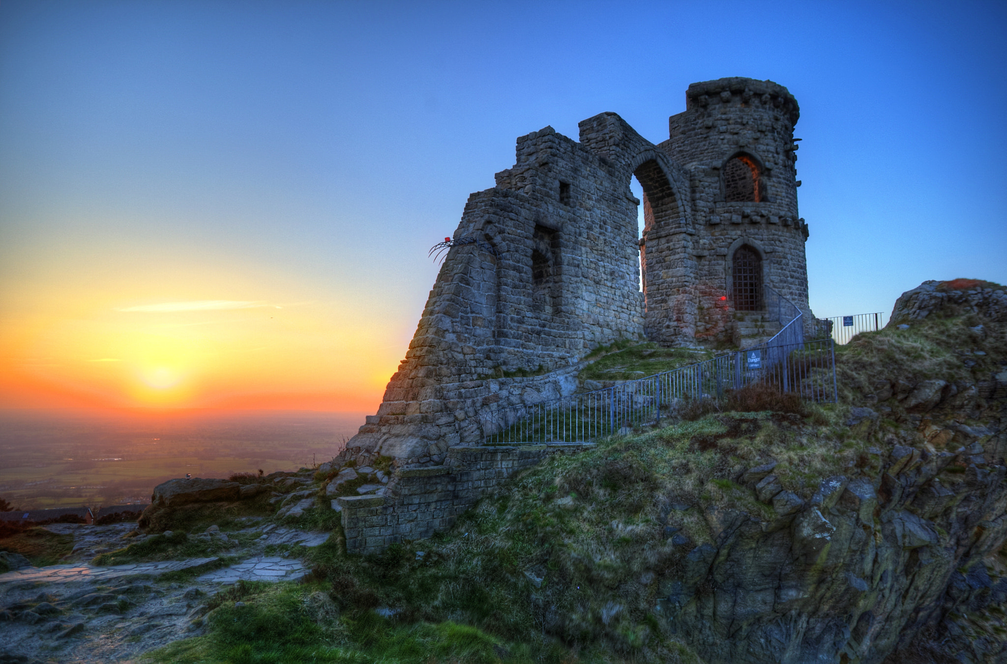 Sigma 20mm EX f/1.8 sample photo. Mow cop photography