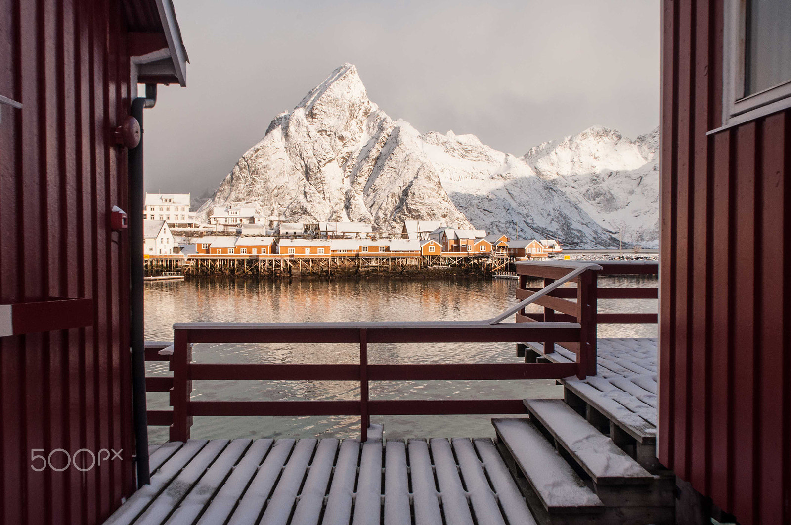 Nikon D90 + AF Nikkor 20mm f/2.8 sample photo. Sakrisoy, lofoten islands. photography