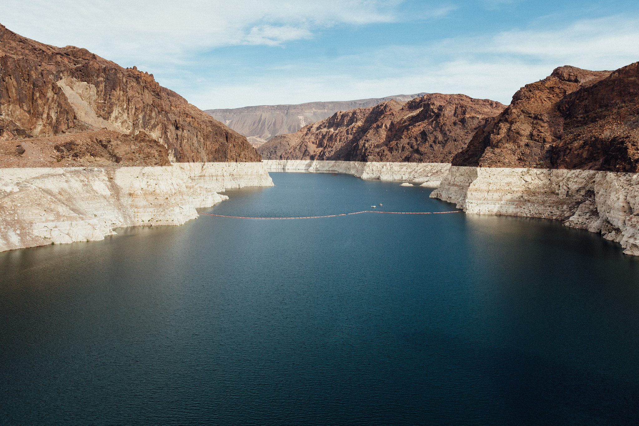 Canon EOS 650D (EOS Rebel T4i / EOS Kiss X6i) + Canon EF 17-40mm F4L USM sample photo. Hoover dam bathtub ring #2 photography