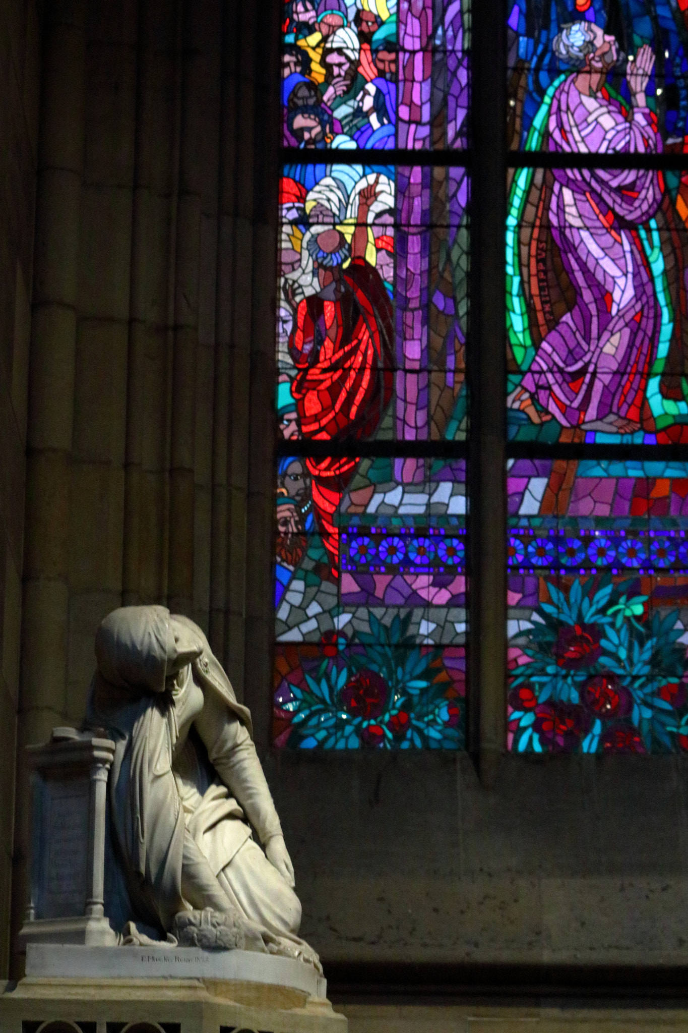 Canon EOS 760D (EOS Rebel T6s / EOS 8000D) sample photo. Stains and statues photography