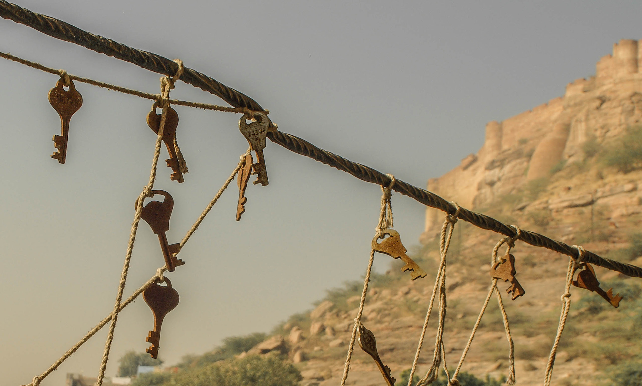 Pentax K200D + Sigma sample photo. The keys to jodhpur photography