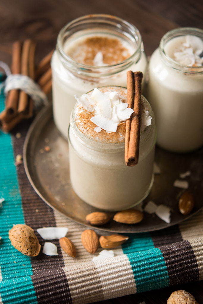 Almond banana smoothie by Veselina Zheleva on 500px.com