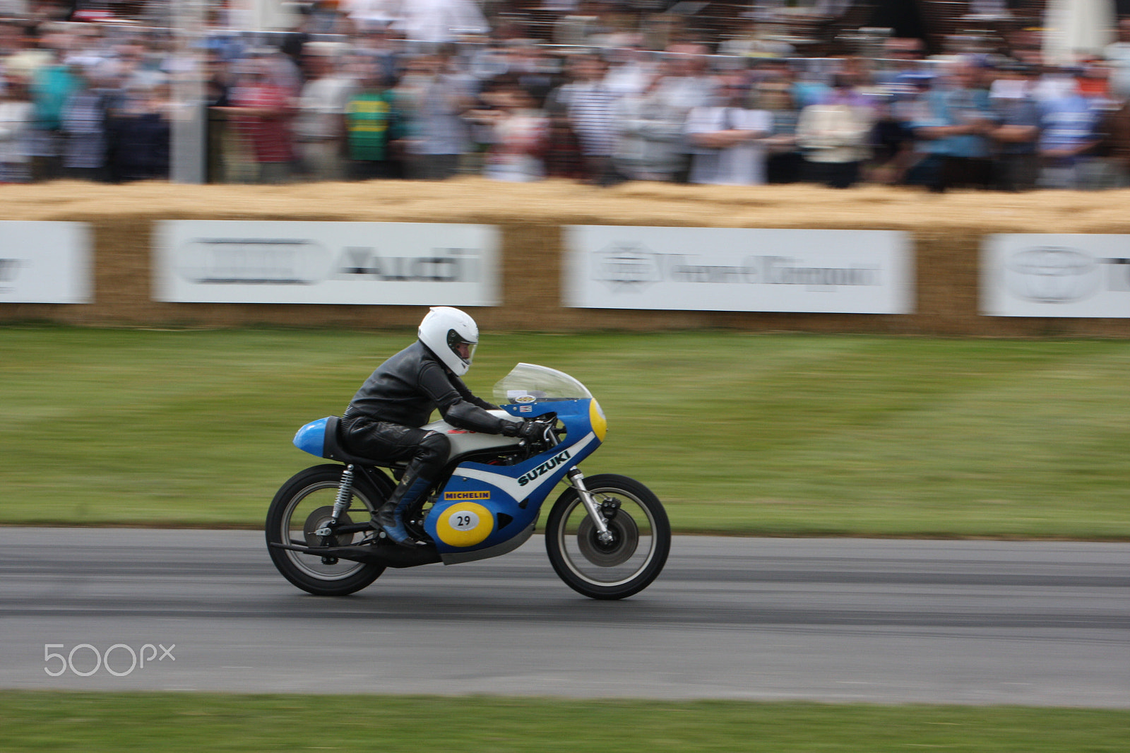 Canon EOS 40D + Canon EF 70-300mm F4-5.6L IS USM sample photo. Goodwood fos motorbikes photography