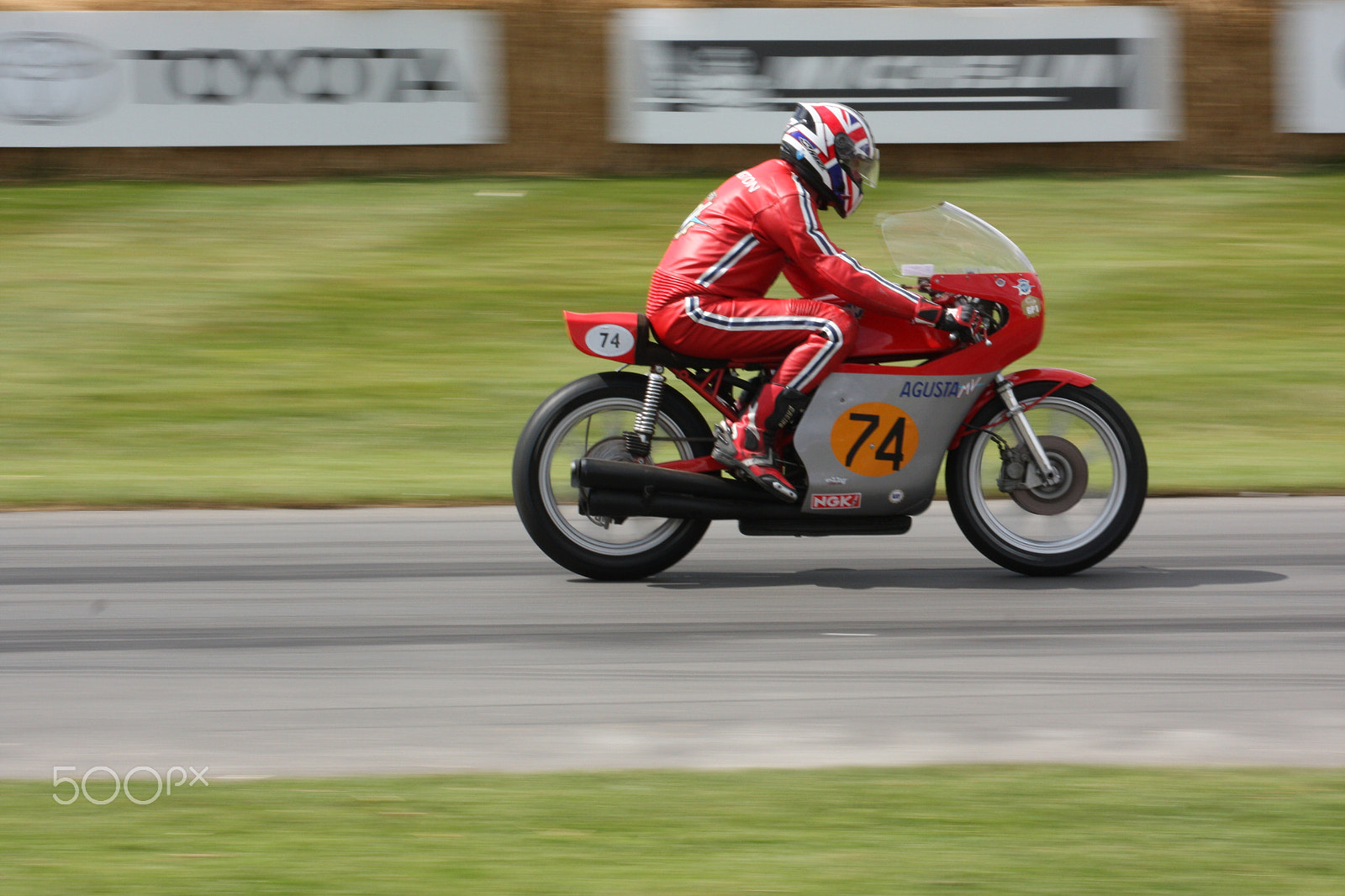 Canon EF 70-300mm F4-5.6L IS USM sample photo. Goodwood fos motorbikes photography