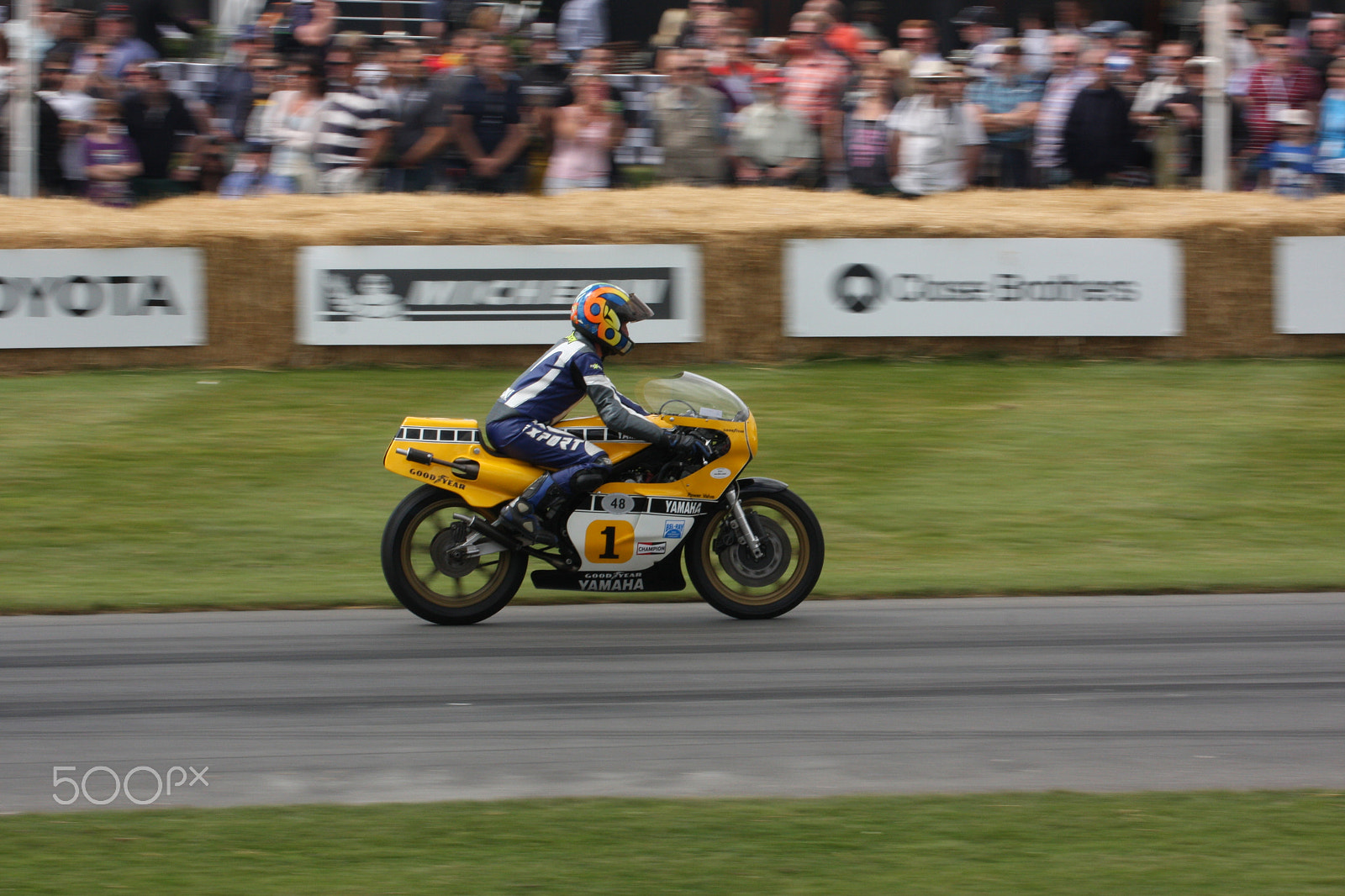 Canon EOS 40D + Canon EF 70-300mm F4-5.6L IS USM sample photo. Goodwood fos motorbikes photography