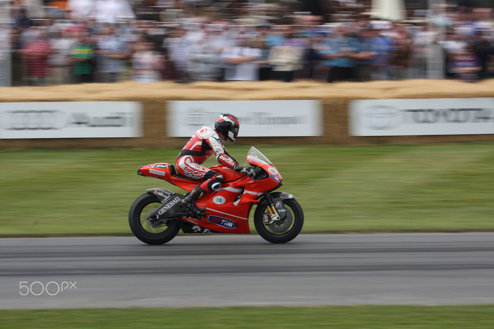Canon EF 70-300mm F4-5.6L IS USM sample photo. Goodwood fos motorbikes photography