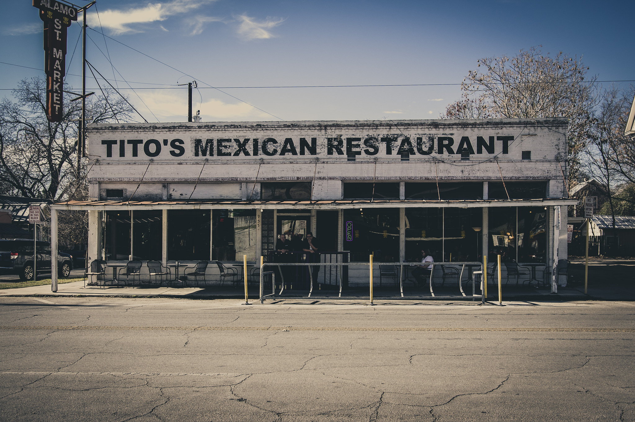 Pentax K-r + Sigma 18-35mm F1.8 DC HSM Art sample photo. Tito's in san antonio photography