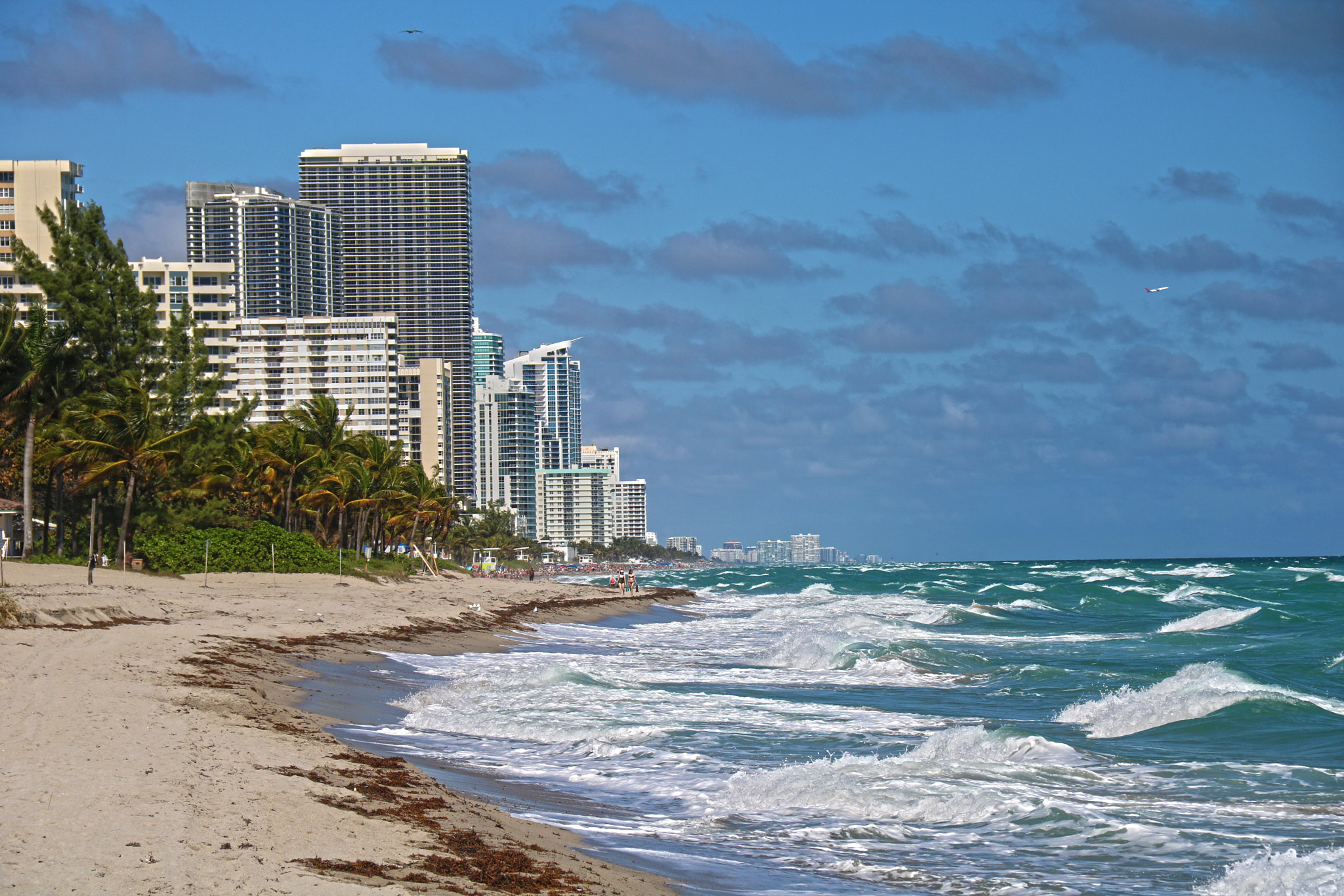 Canon EOS 760D (EOS Rebel T6s / EOS 8000D) sample photo. Hallandalebeach photography