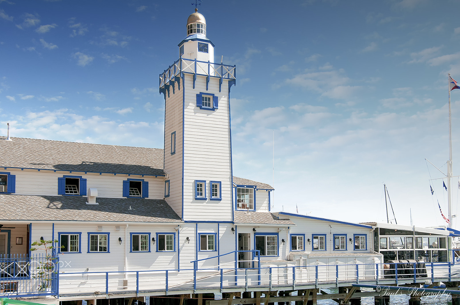 Nikon D300 + Sigma 18-35mm F1.8 DC HSM Art sample photo. Catalina island restaurant photography