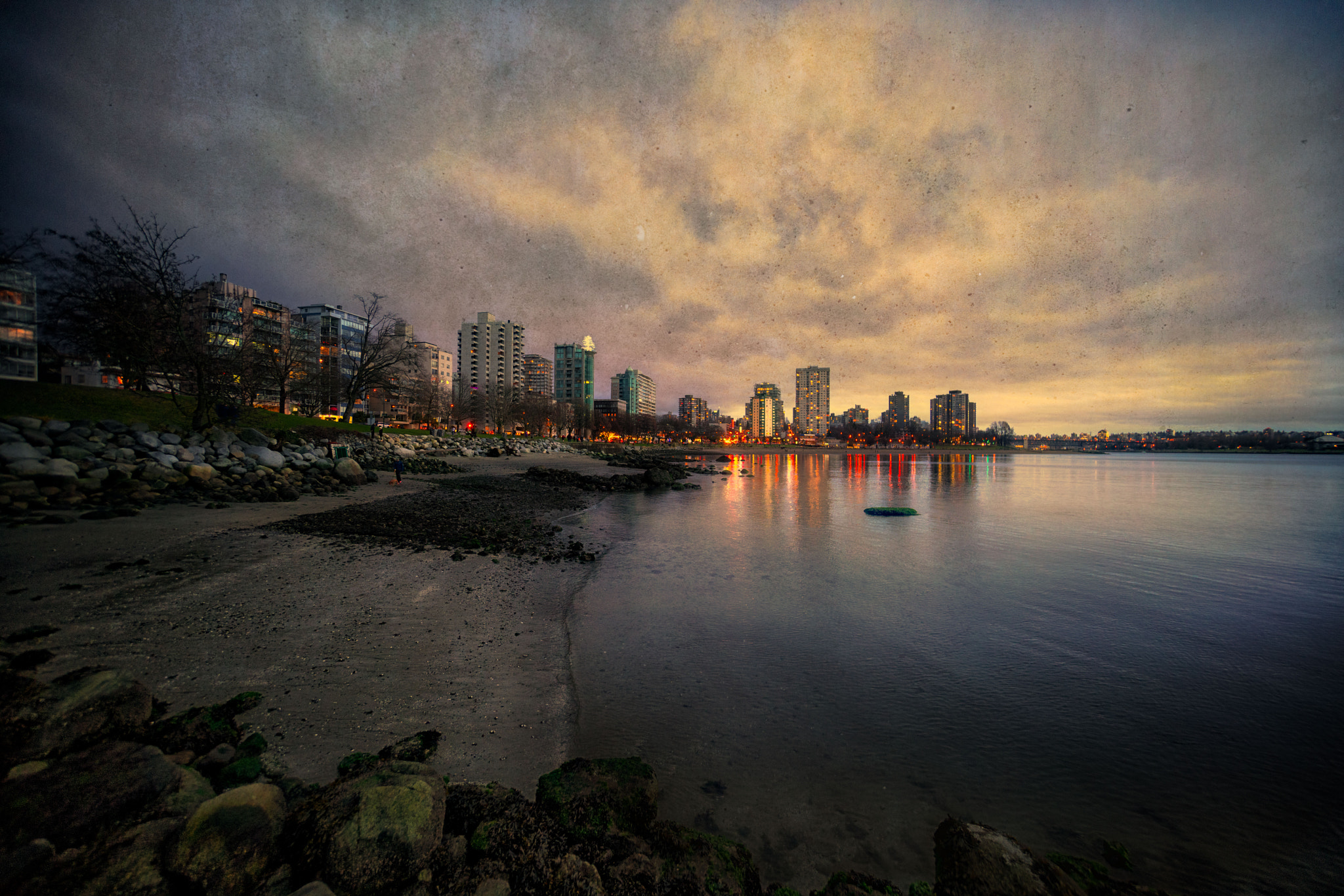 Sony a7R II + Sony E 10-18mm F4 OSS sample photo. West end evening photography