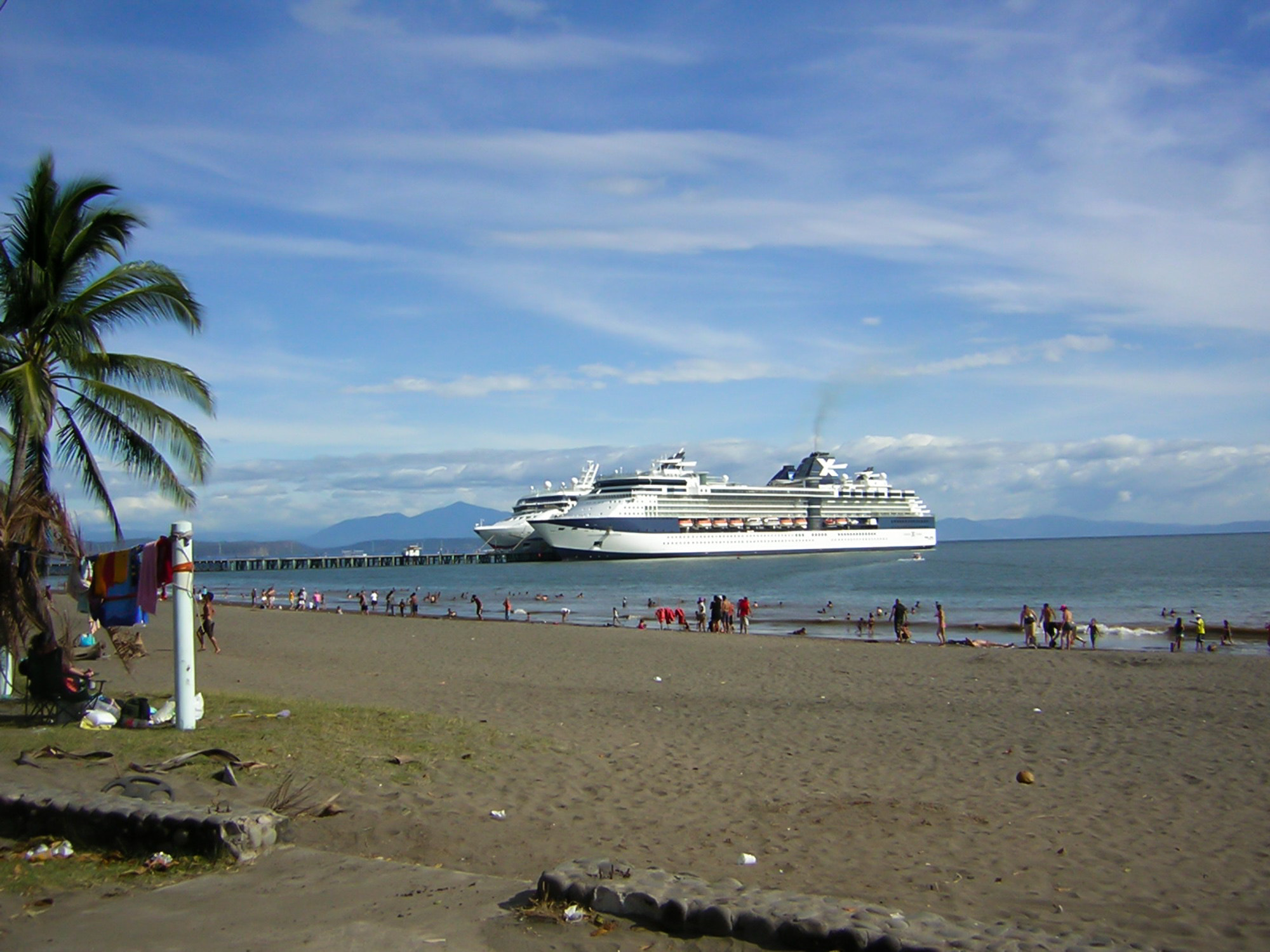 Nikon E2200 sample photo. Puntarenas beach photography