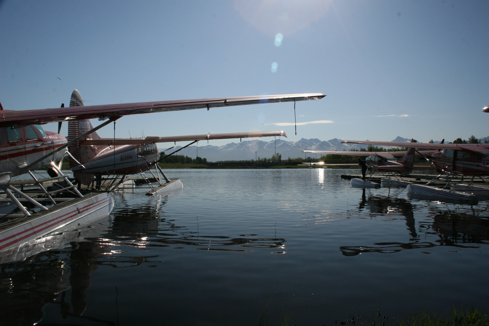Canon EF-S 18-55mm F3.5-5.6 sample photo. Lake hood float planes photography