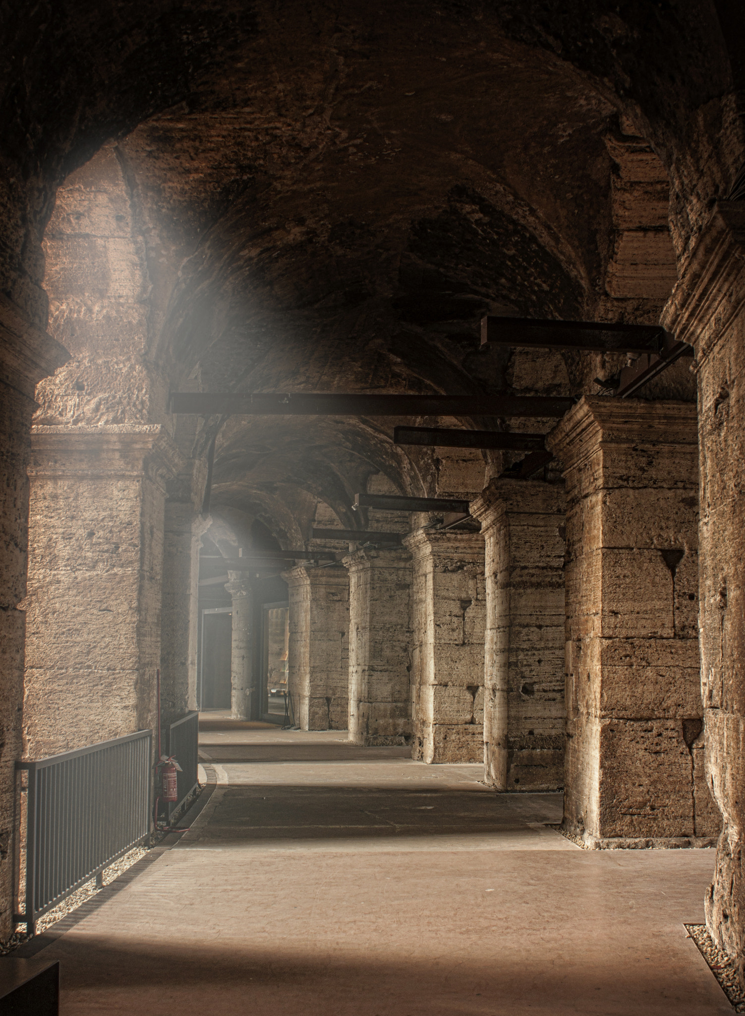 Sony Alpha DSLR-A700 + Minolta AF 28-85mm F3.5-4.5 sample photo. Colosseum in morning light photography