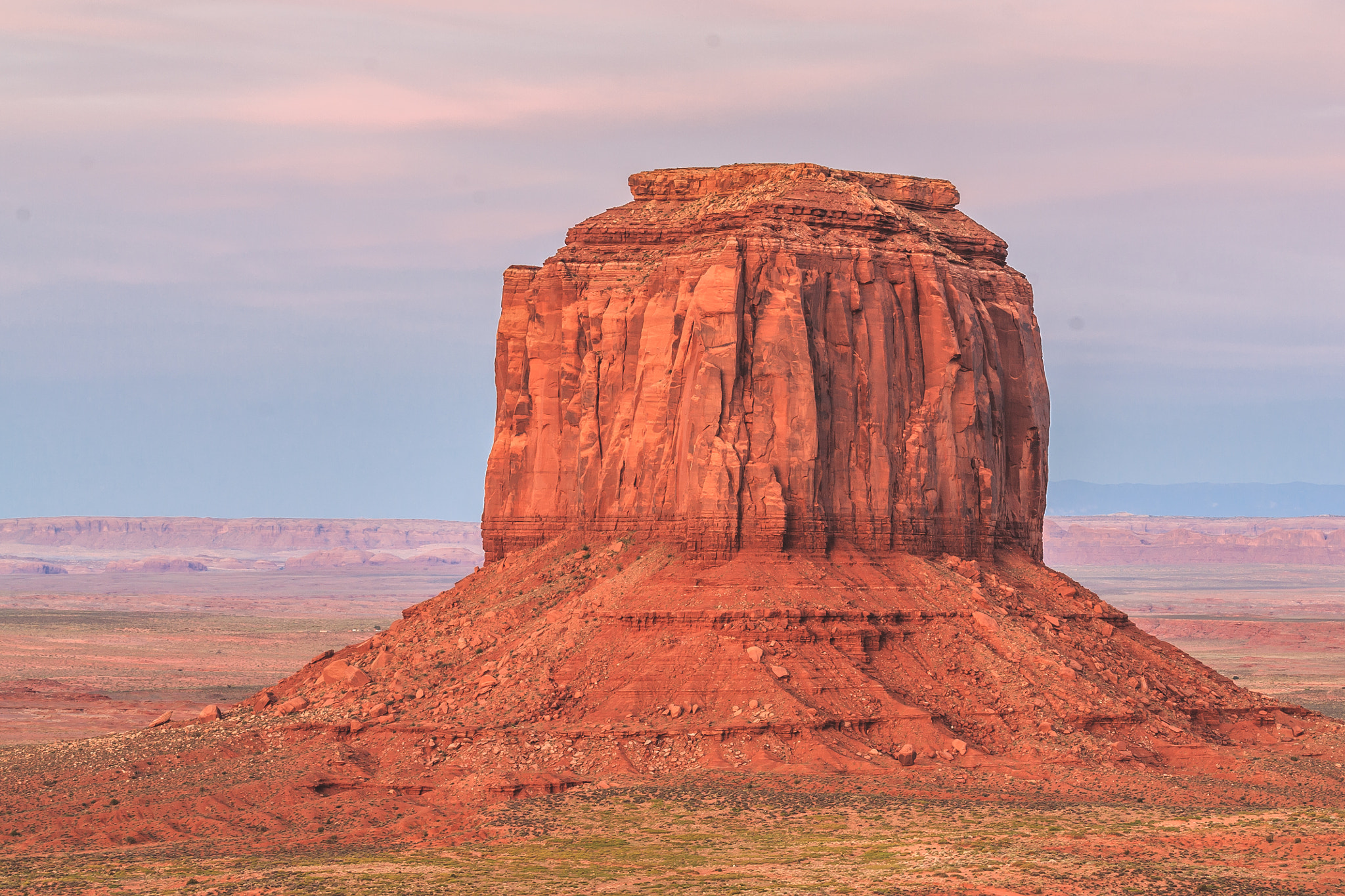 Canon EOS 450D (EOS Rebel XSi / EOS Kiss X2) + Canon EF 70-200mm F4L IS USM sample photo. Monument valley photography