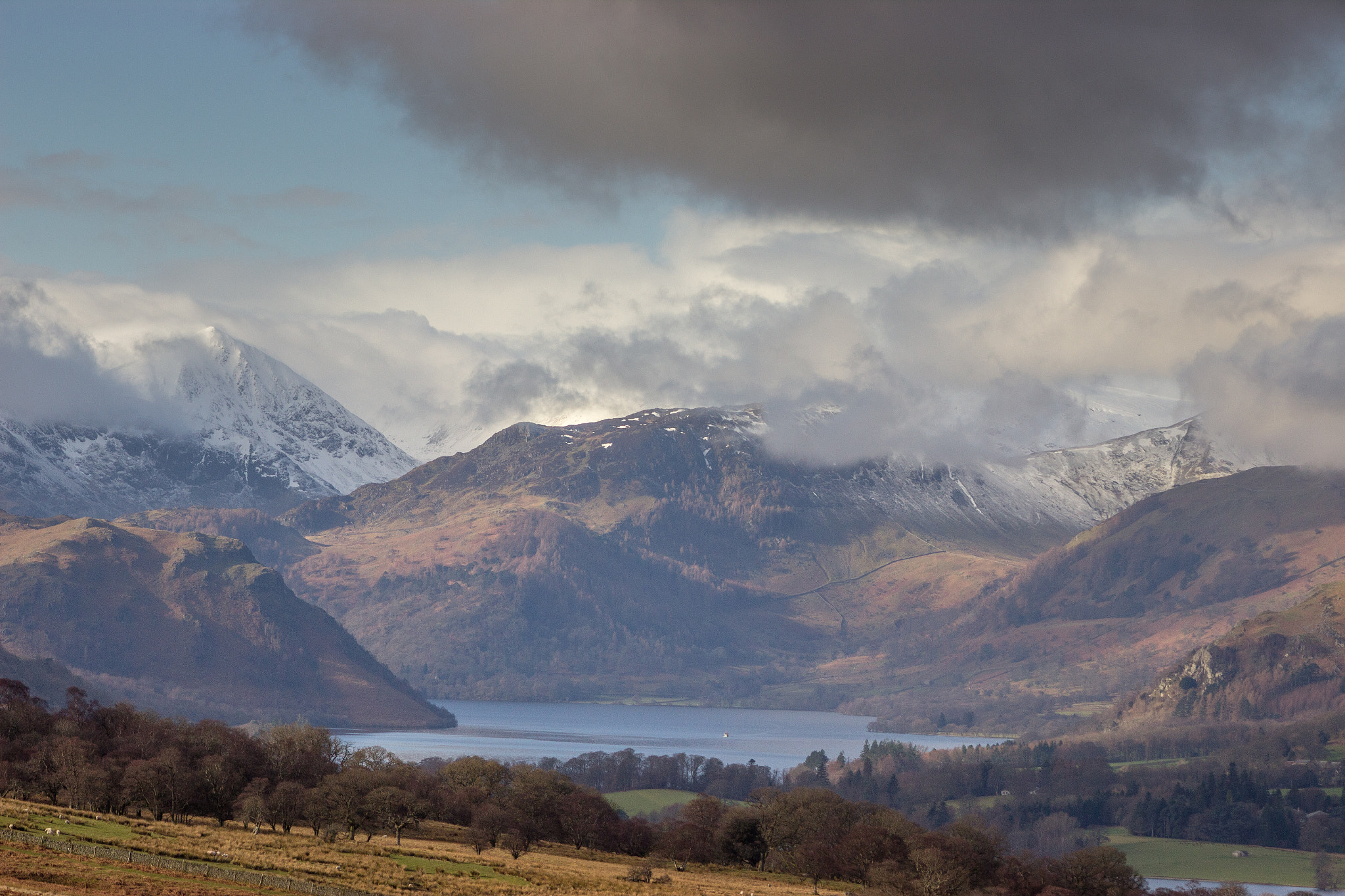 Canon EOS 600D (Rebel EOS T3i / EOS Kiss X5) + Canon EF 90-300mm F4.5-5.6 USM sample photo. Views across ullswater photography