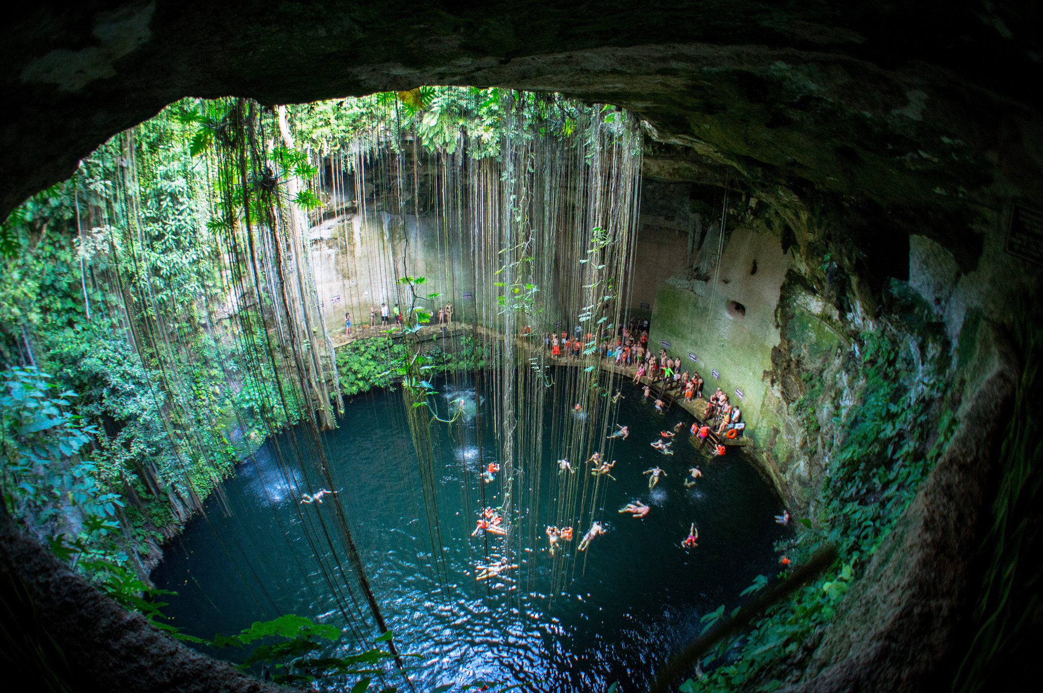 Sony Alpha NEX-C3 + Sony E 16mm F2.8 sample photo. Sink hole photography