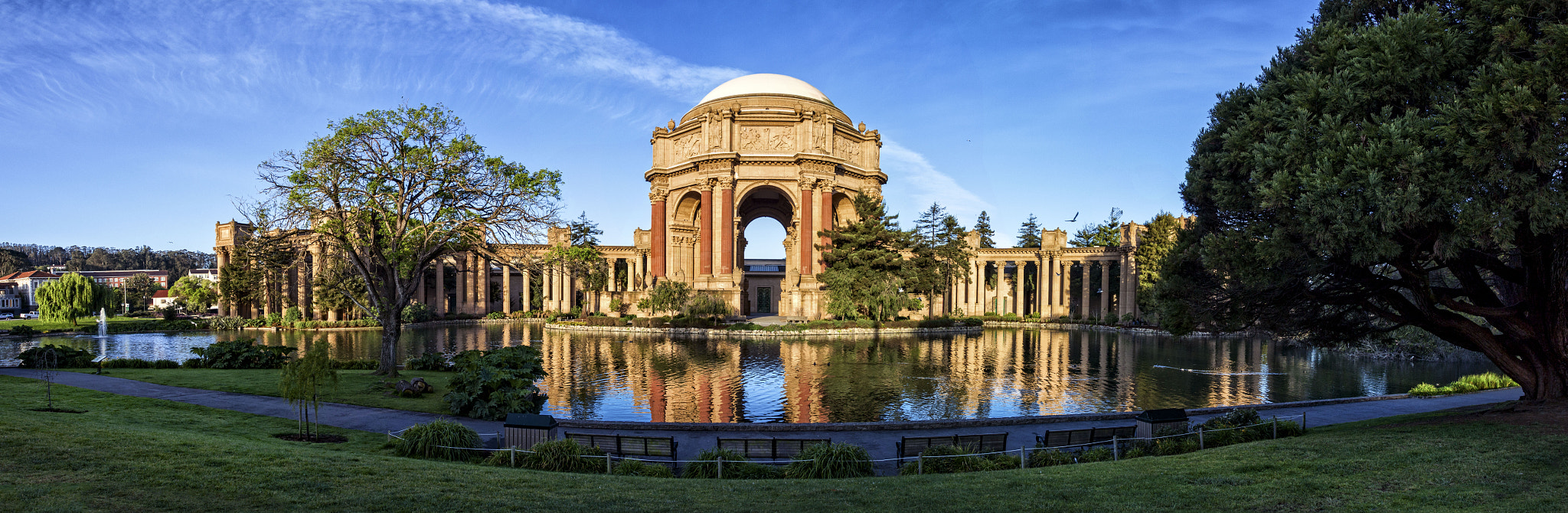 Canon EOS 100D (EOS Rebel SL1 / EOS Kiss X7) + Canon EF 17-40mm F4L USM sample photo. Palace of fine arts photography