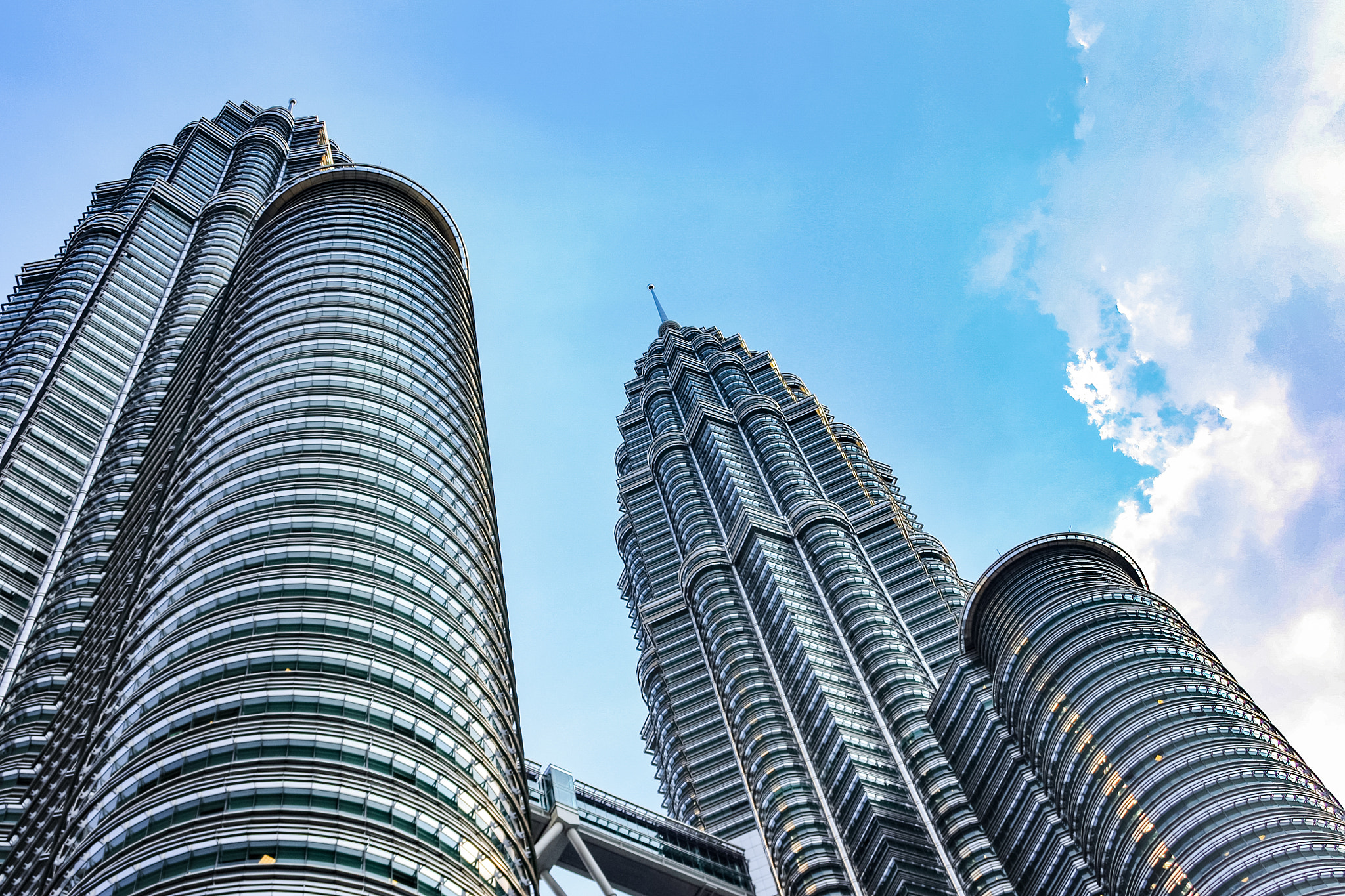Canon EF 28-105mm F4.0-5.6 USM sample photo. Petronas towers photography