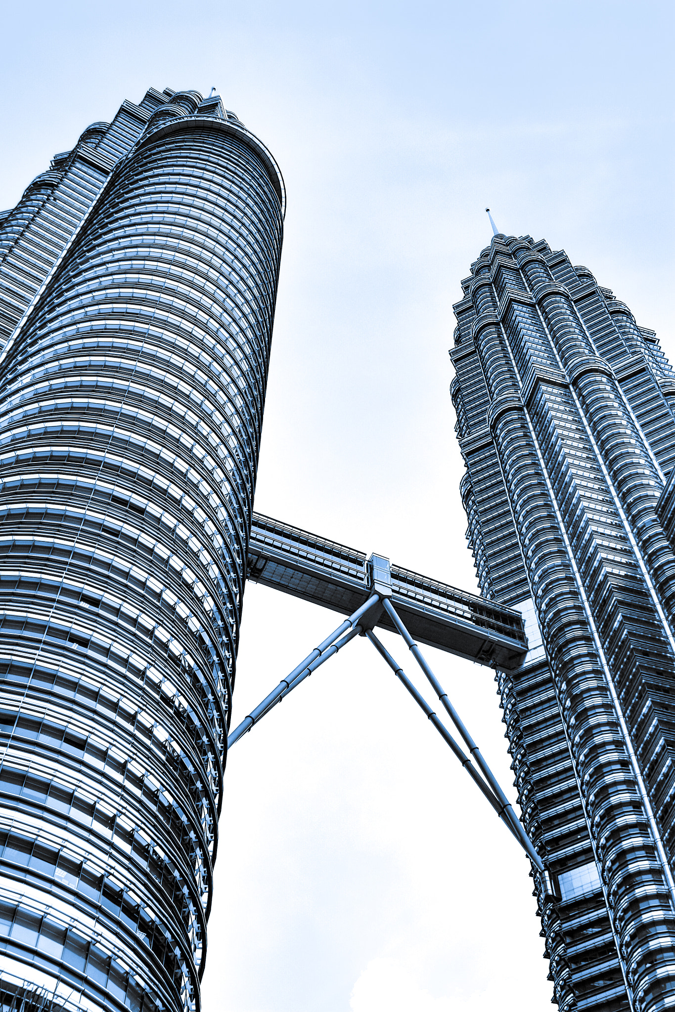 Canon EF 28-105mm F4.0-5.6 USM sample photo. Petronas towers photography