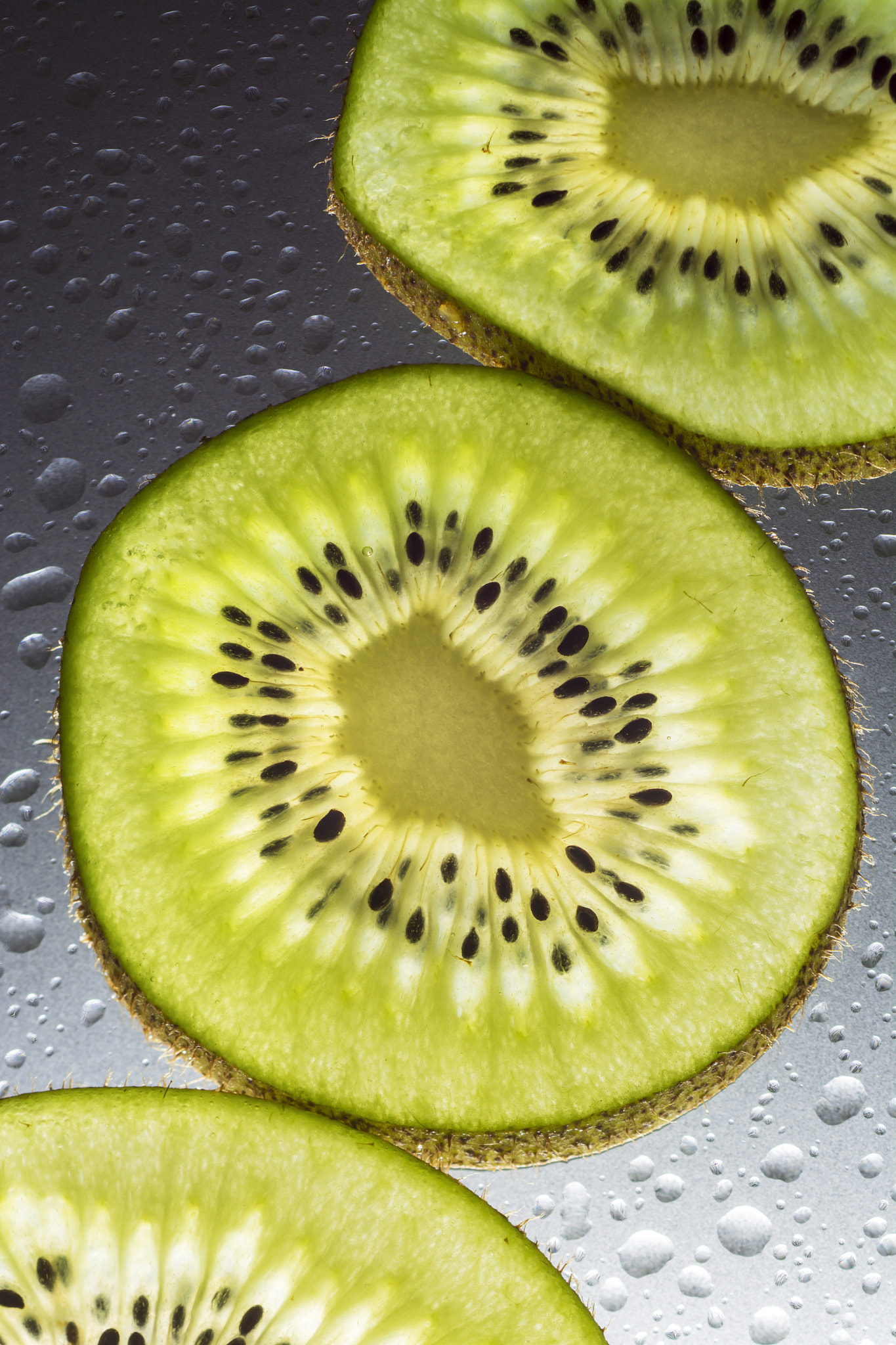 Nikon PC-E Micro-Nikkor 85mm F2.8D Tilt-Shift sample photo. Sliced kiwi fruit close up photography