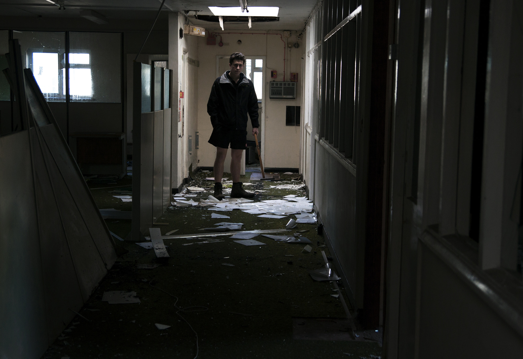 Tamron SP AF 17-50mm F2.8 XR Di II LD Aspherical (IF) sample photo. The abandoned office photography