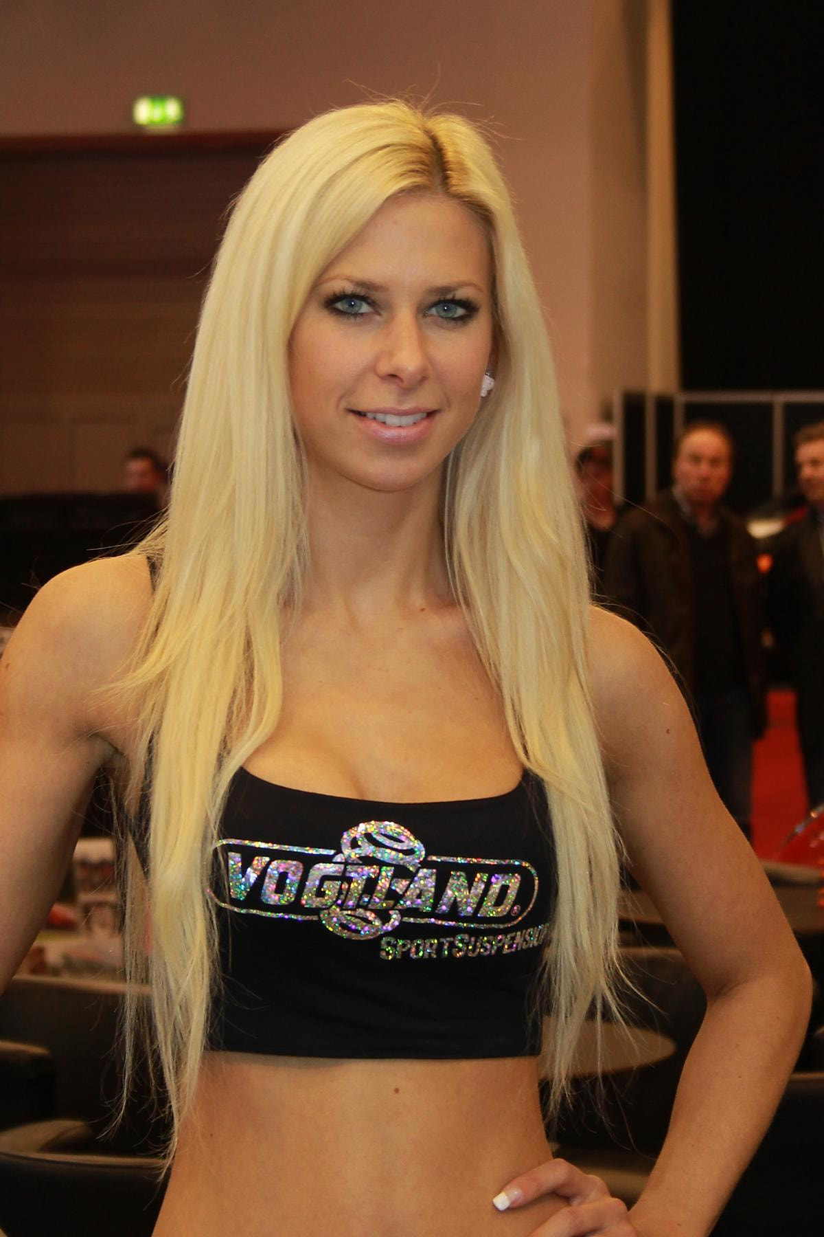 Canon EF-S 18-55mm F3.5-5.6 sample photo. Messegirls auf der motorshow essen 2012 photography