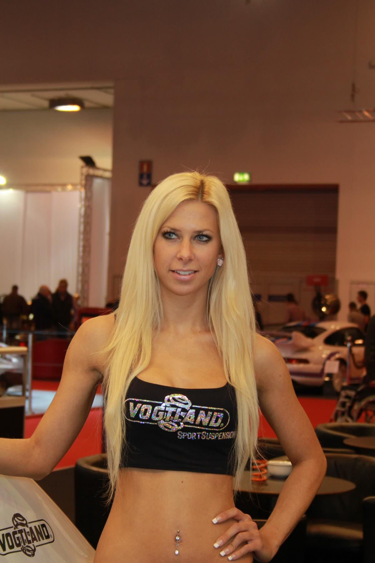 Canon EF-S 18-55mm F3.5-5.6 sample photo. Messegirls auf der motorshow essen 2012 photography