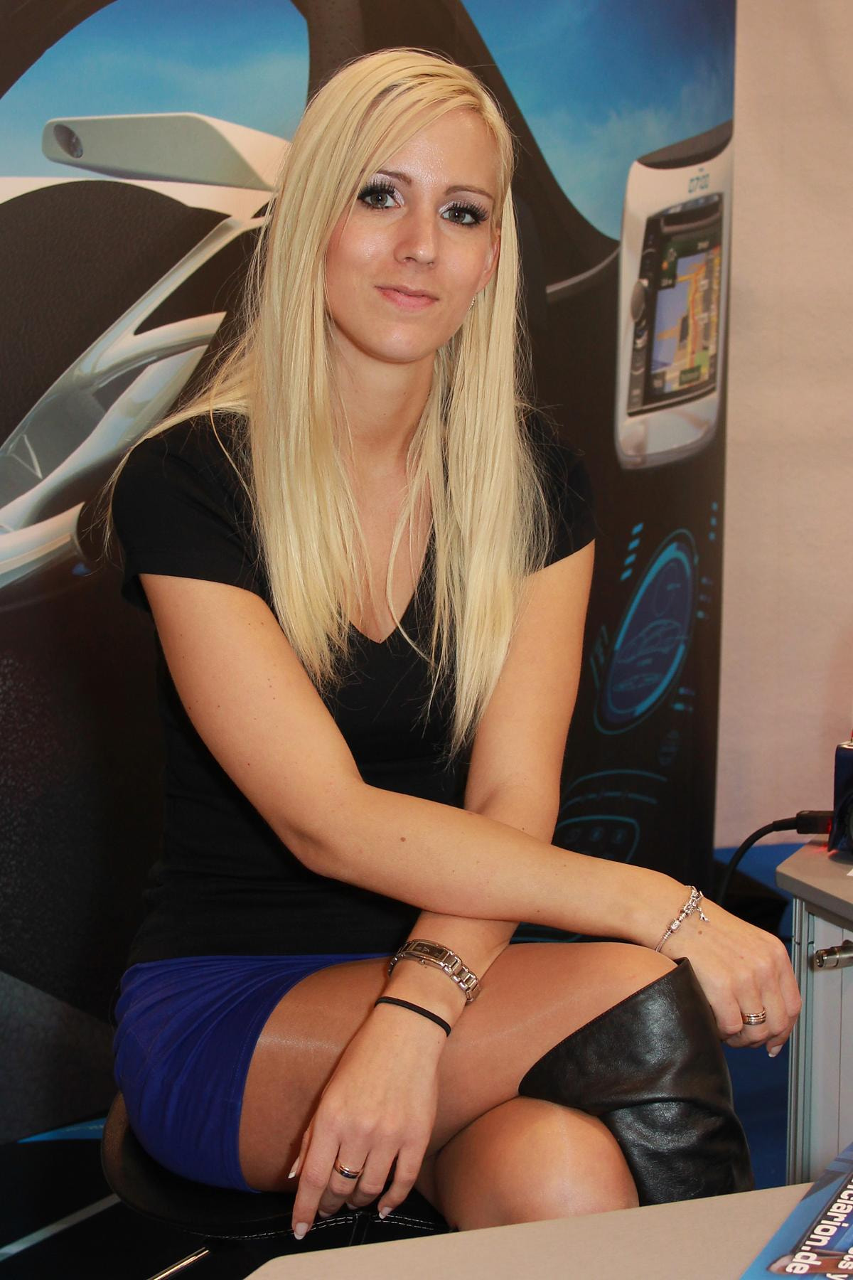 Canon EF-S 18-55mm F3.5-5.6 sample photo. Messegirls auf der motorshow essen 2012 photography