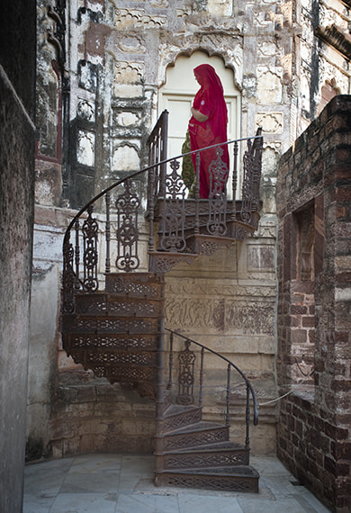 Nikon AF-S Nikkor 17-35mm F2.8D ED-IF sample photo. Spiral staircase photography