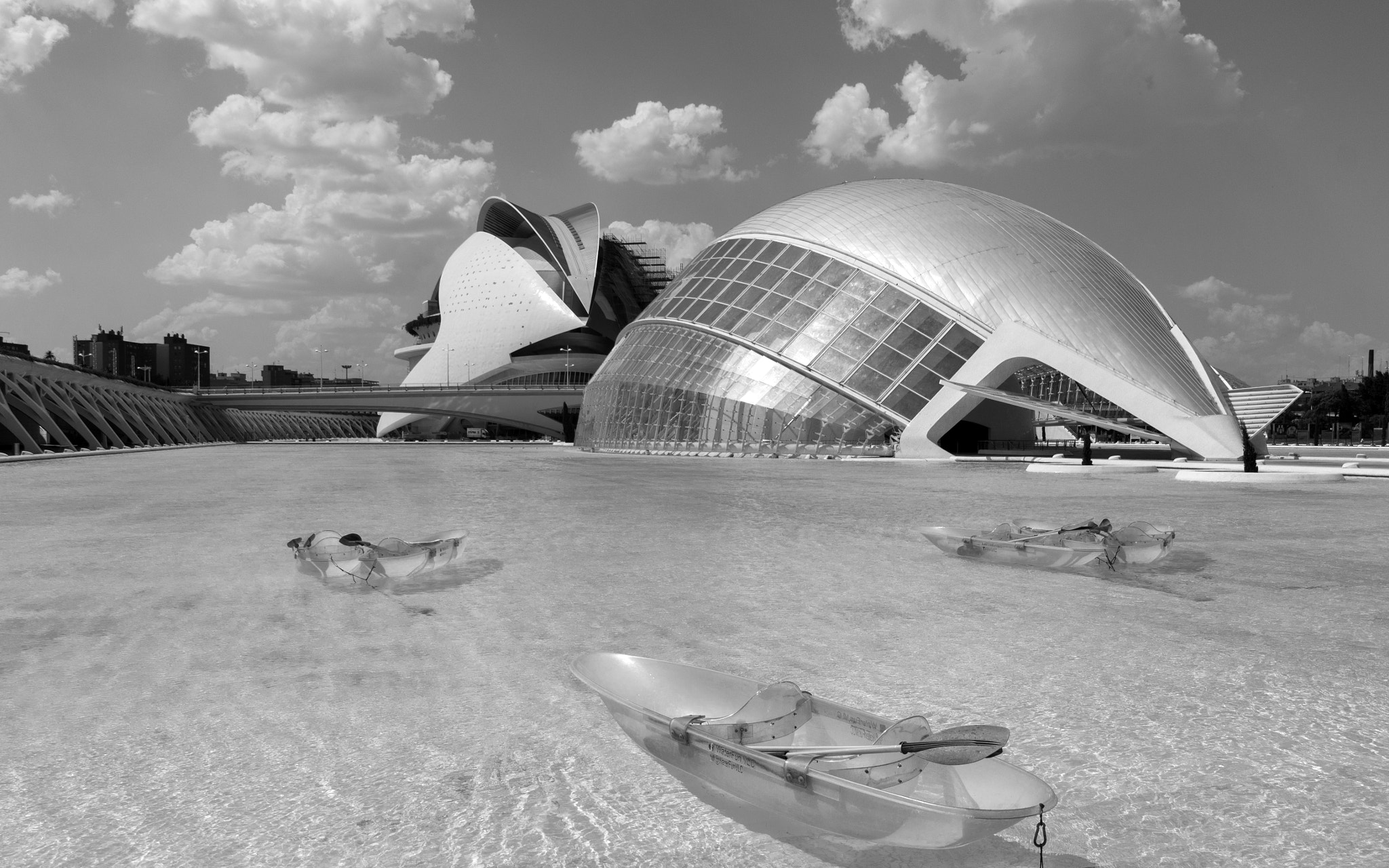 Sony Alpha NEX-5N + Sony E 10-18mm F4 OSS sample photo. Ciudad de las artes y las ciencias. photography