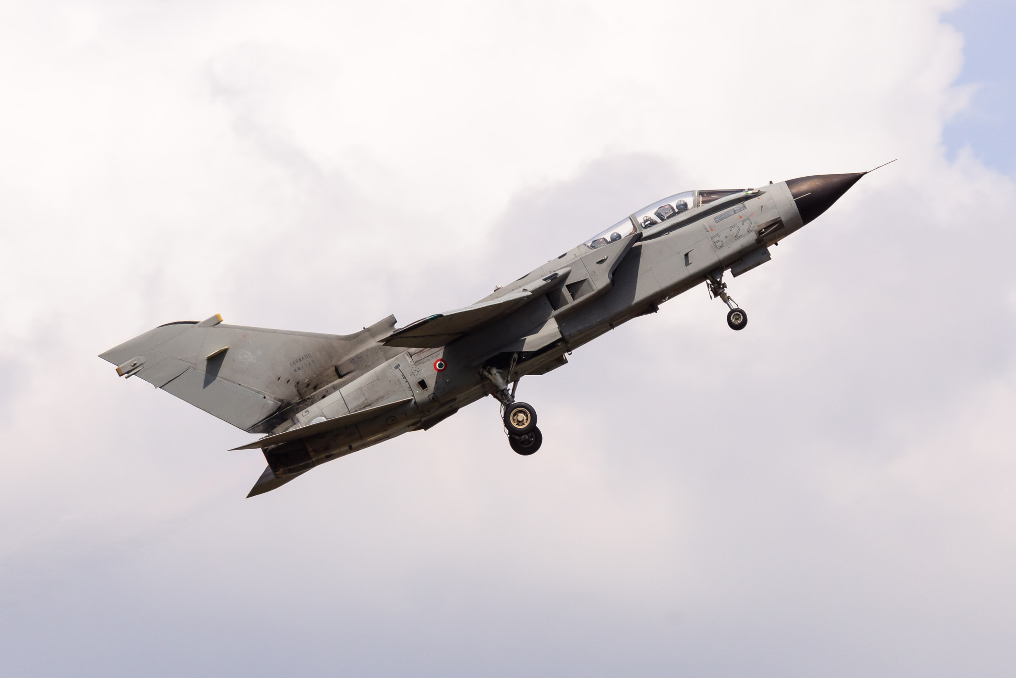 Sony 70-300mm F4.5-5.6 G SSM sample photo. Tornado gear down photography