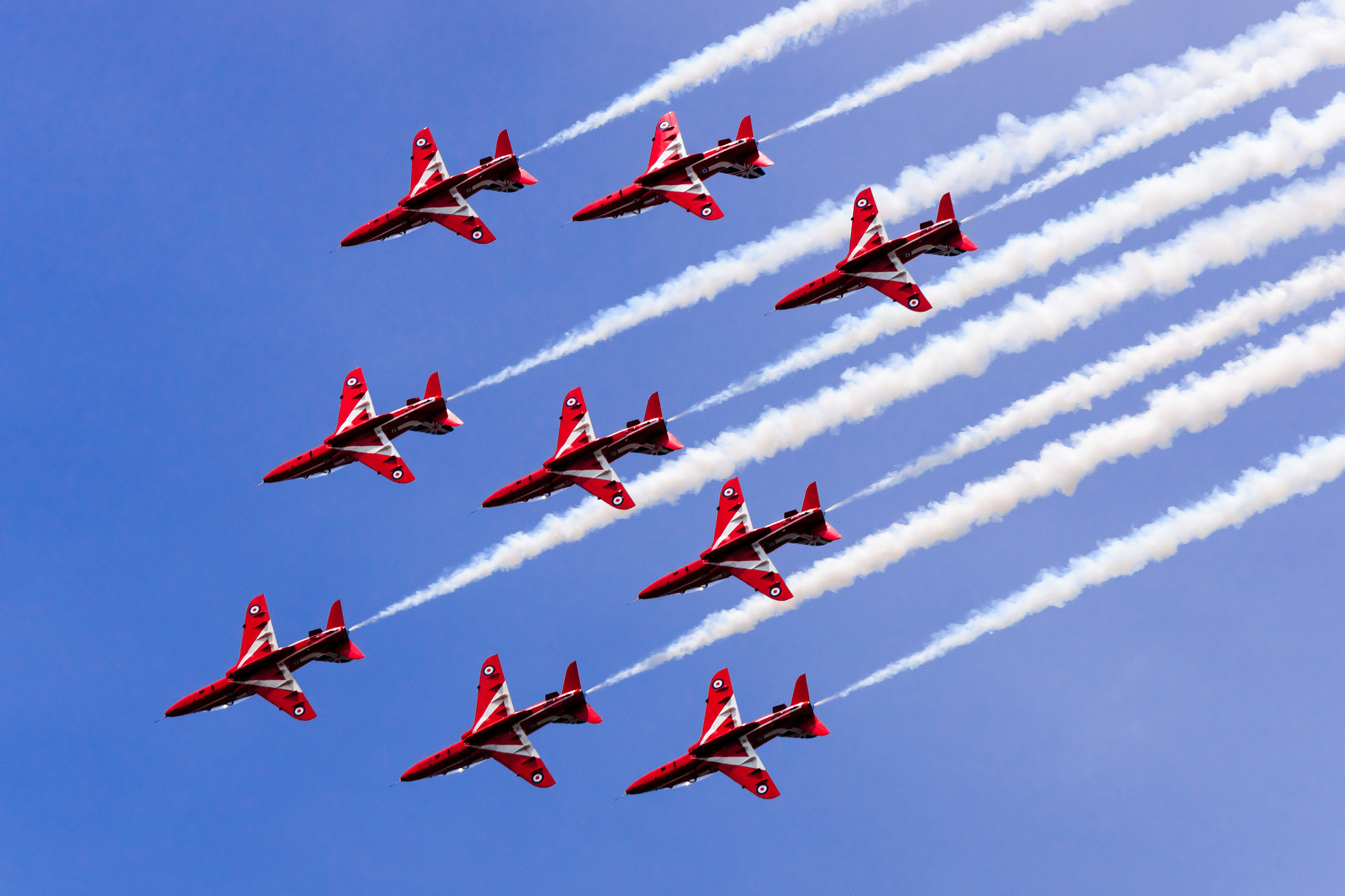 Sony 70-300mm F4.5-5.6 G SSM sample photo. Red arrows smoke photography