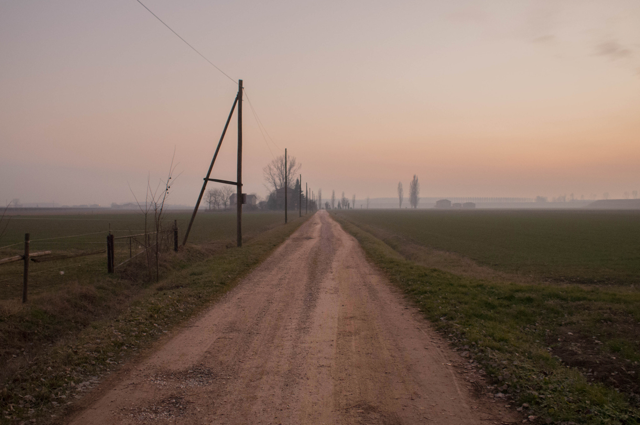 Sony DT 18-70mm F3.5-5.6 sample photo. Country street photography