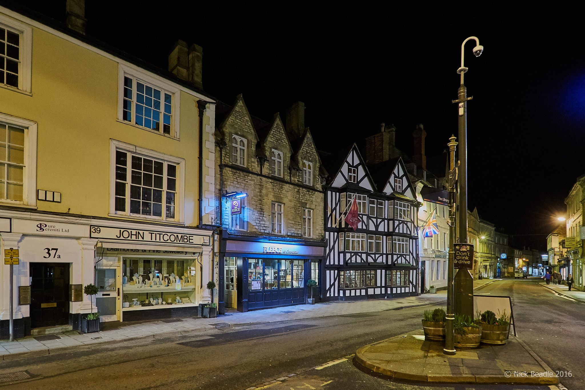 FE 21mm F2.8 sample photo. Cirencester at night photography