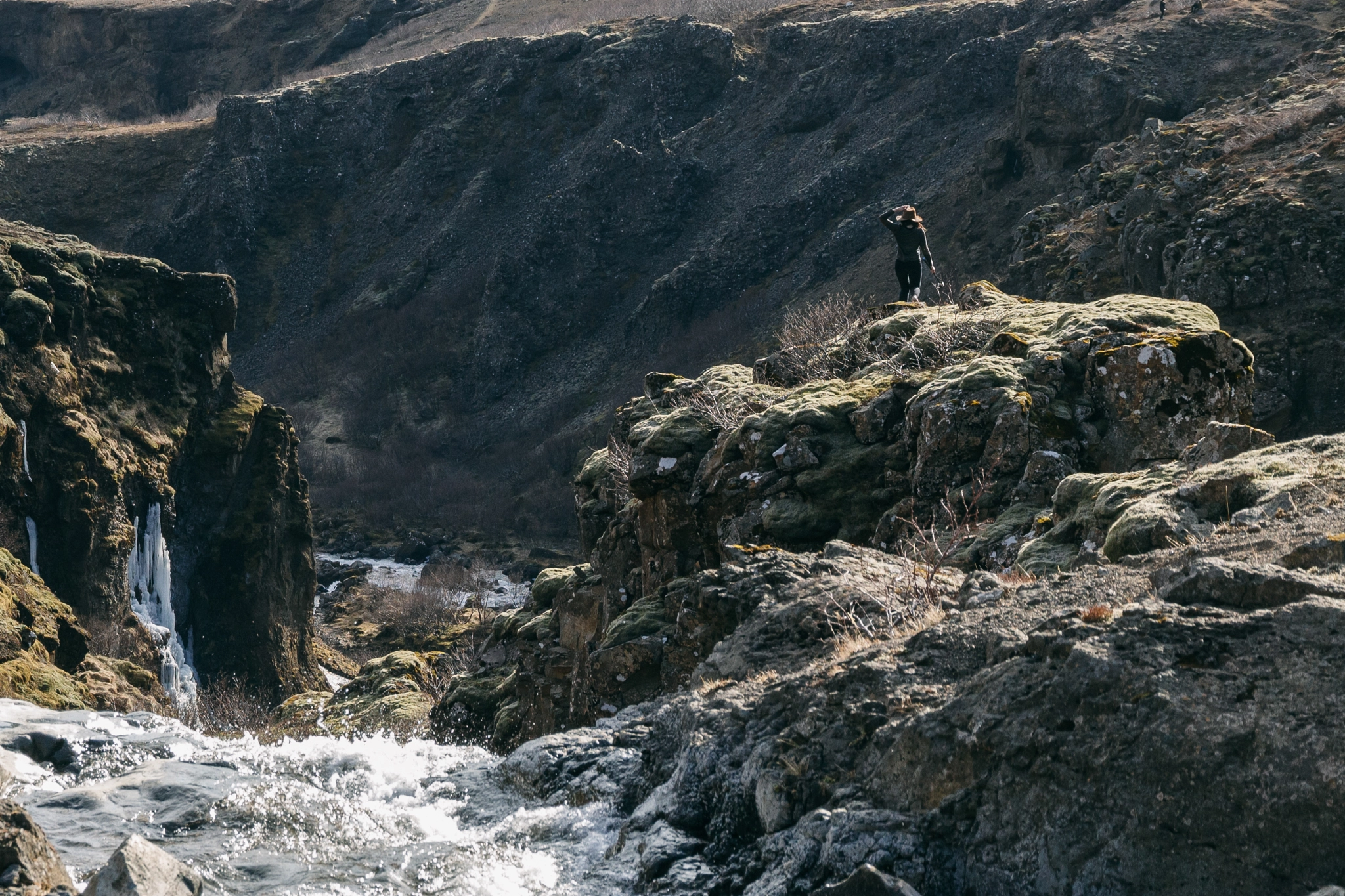 Canon EOS 100D (EOS Rebel SL1 / EOS Kiss X7) sample photo. Hiking through iceland photography