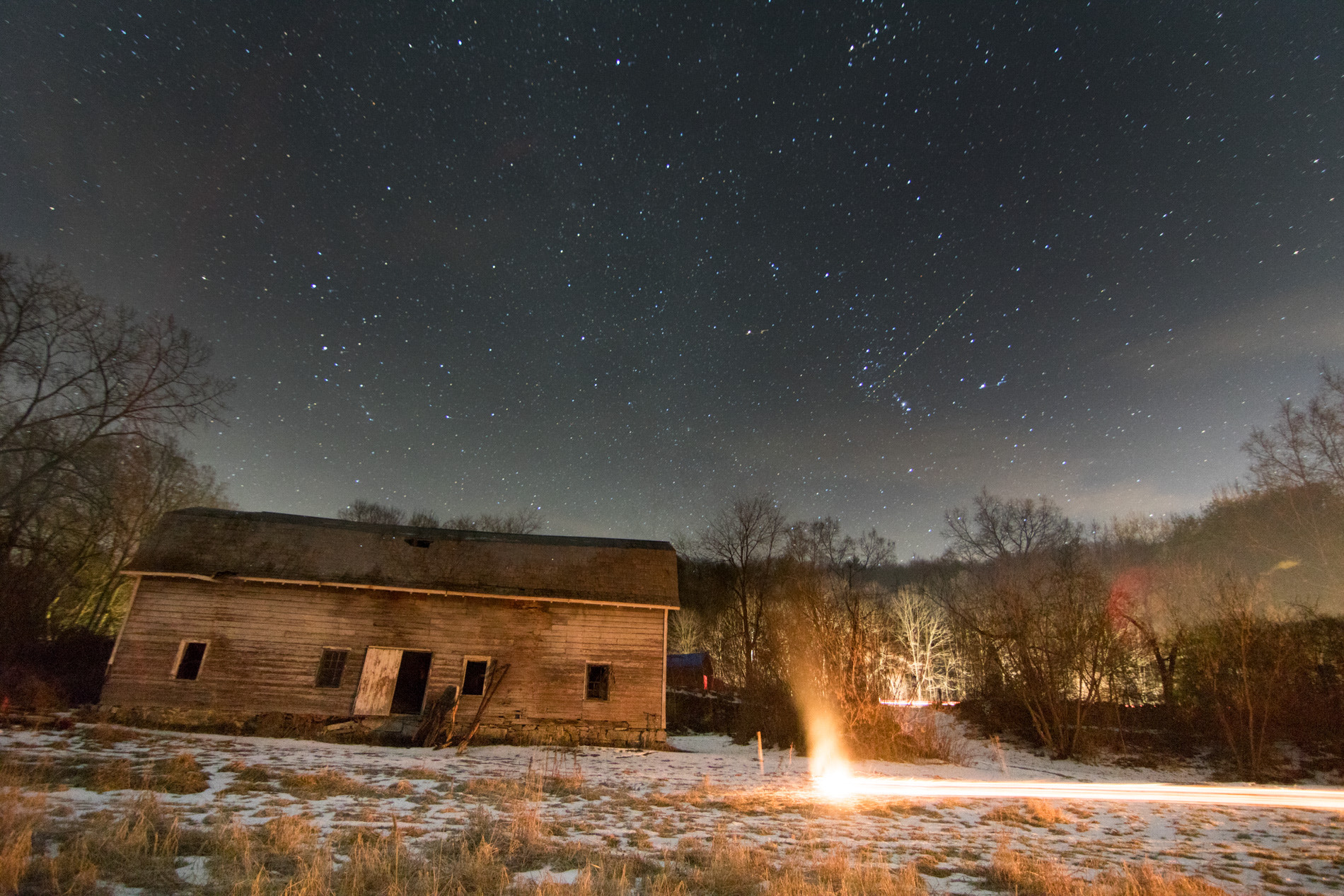 Canon EOS 760D (EOS Rebel T6s / EOS 8000D) sample photo. Night barn.  "ooops. shutter was open" photography