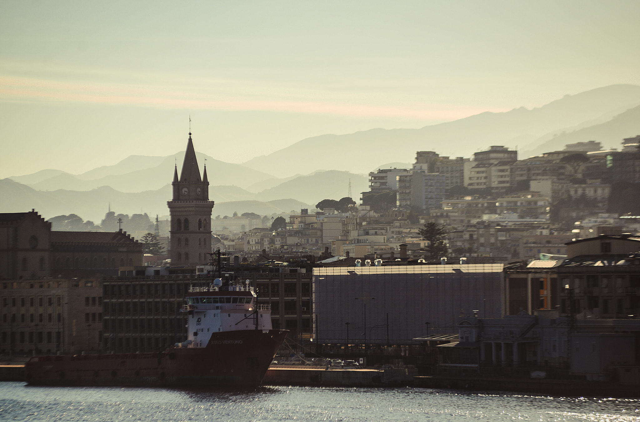 AF Zoom-Nikkor 80-200mm f/2.8 ED sample photo. Messina photography