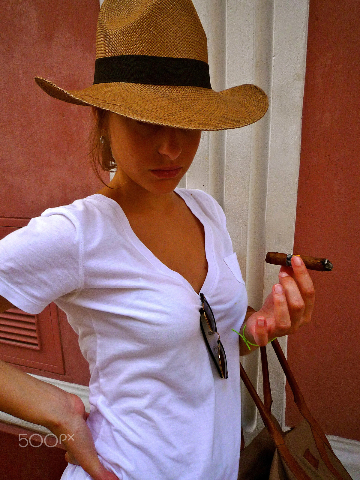 Panasonic DMC-FX36 sample photo. Young lady with a cigar in cartagena photography