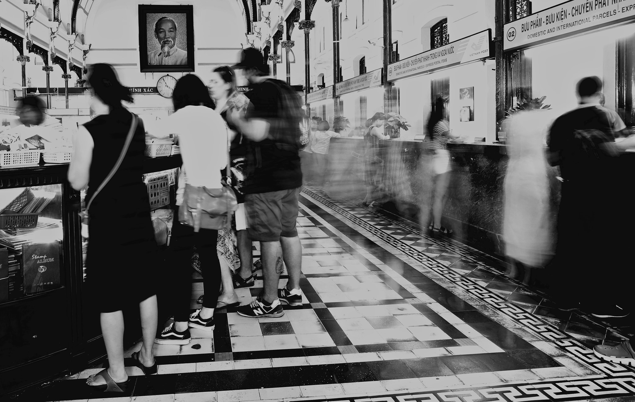 Canon EF 14mm F2.8L II USM sample photo. Ho chi minh busy post office photography